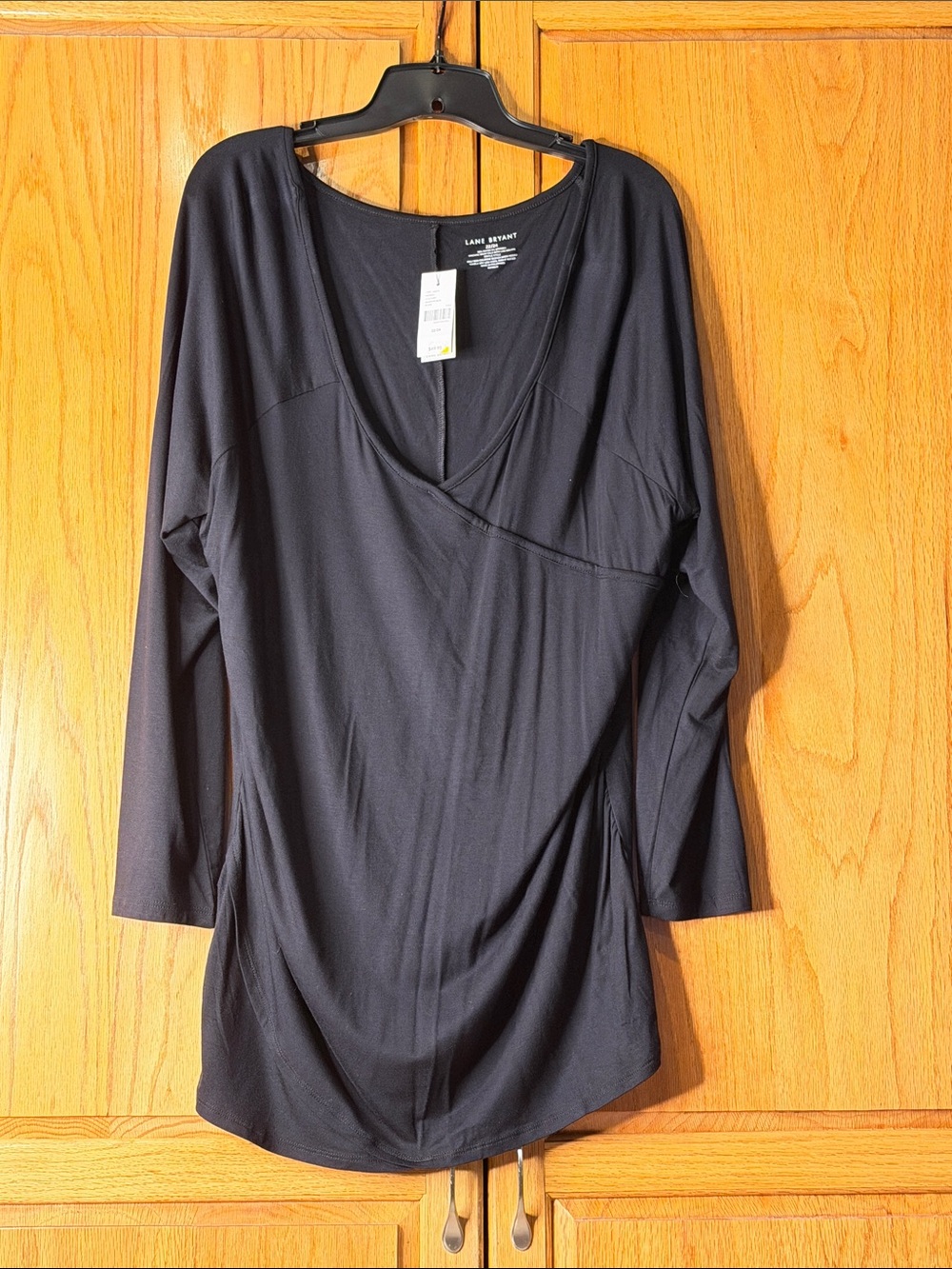 22/24 Lane Bryant Black Faux-Wrap Long Sleeve V-Neck Top ruched sides